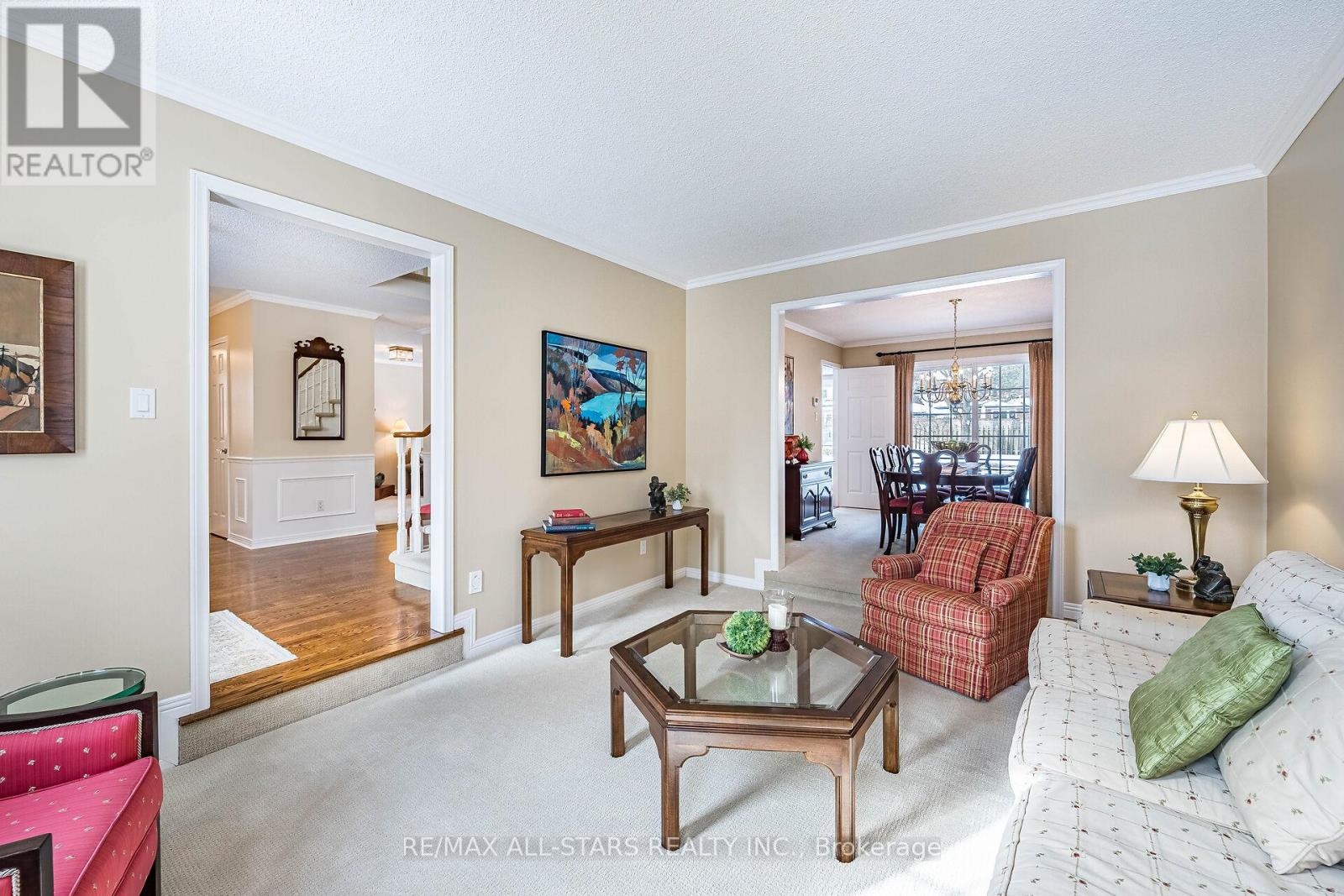 24 Ferndell Circle, Markham, Ontario  L3R 3Y8 - Photo 9 - N12820528