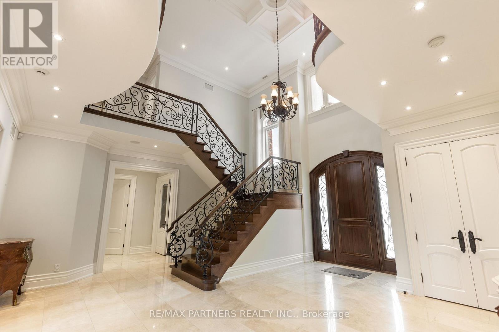 68 Maple Grove Avenue, Richmond Hill, Ontario  L4E 2X2 - Photo 10 - N12820584