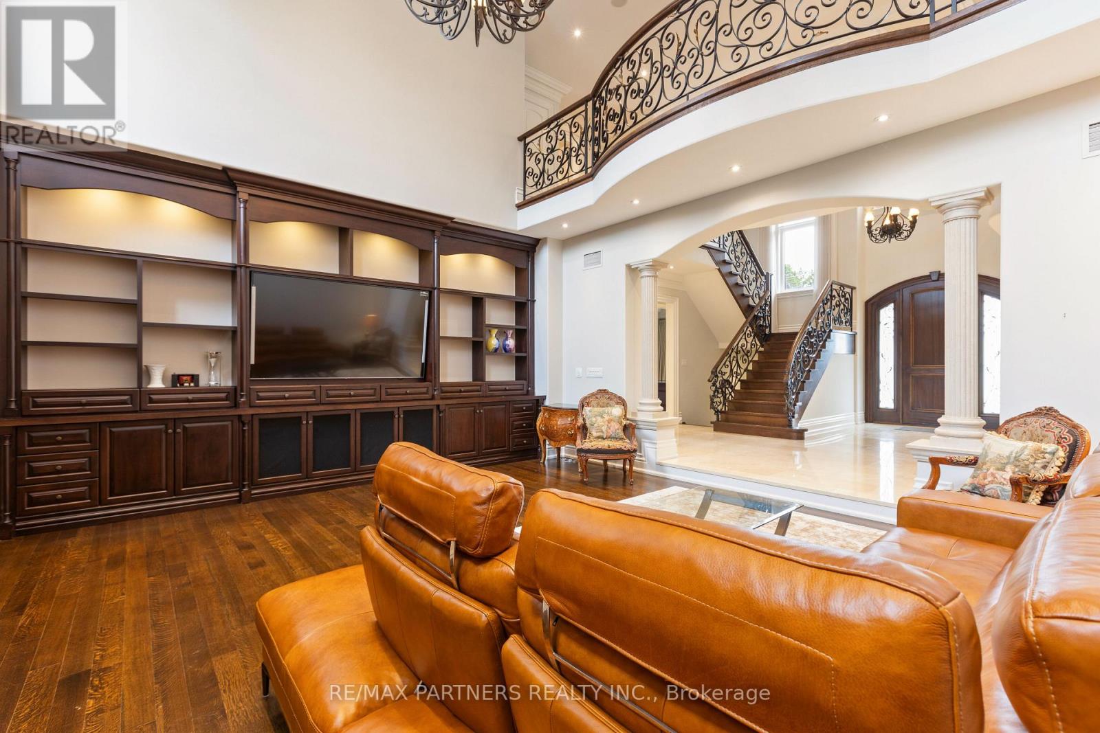 68 Maple Grove Avenue, Richmond Hill, Ontario  L4E 2X2 - Photo 9 - N12820584