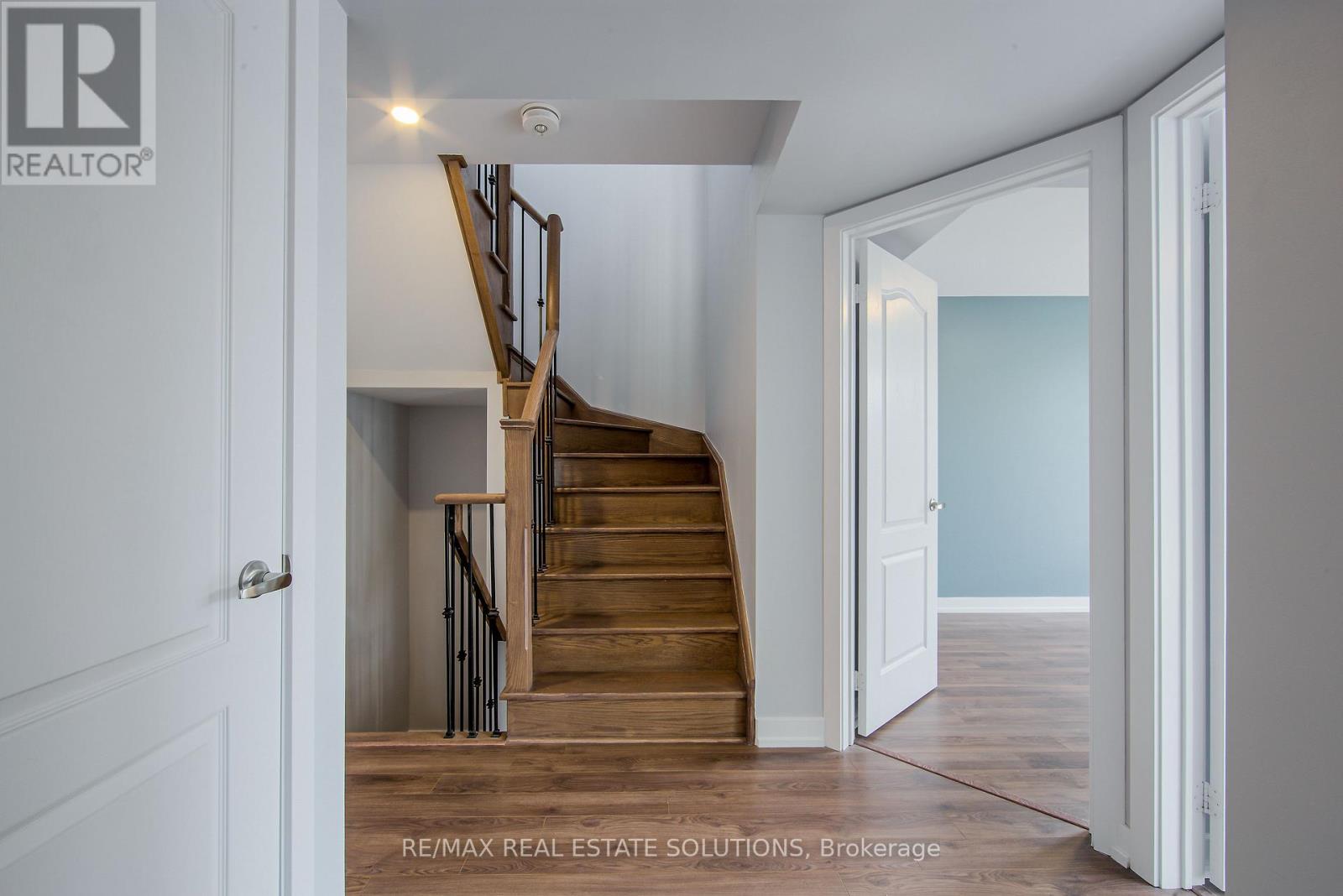 512 - 30 Dunsheath Way, Markham, Ontario  L6B 1N3 - Photo 14 - N12820592