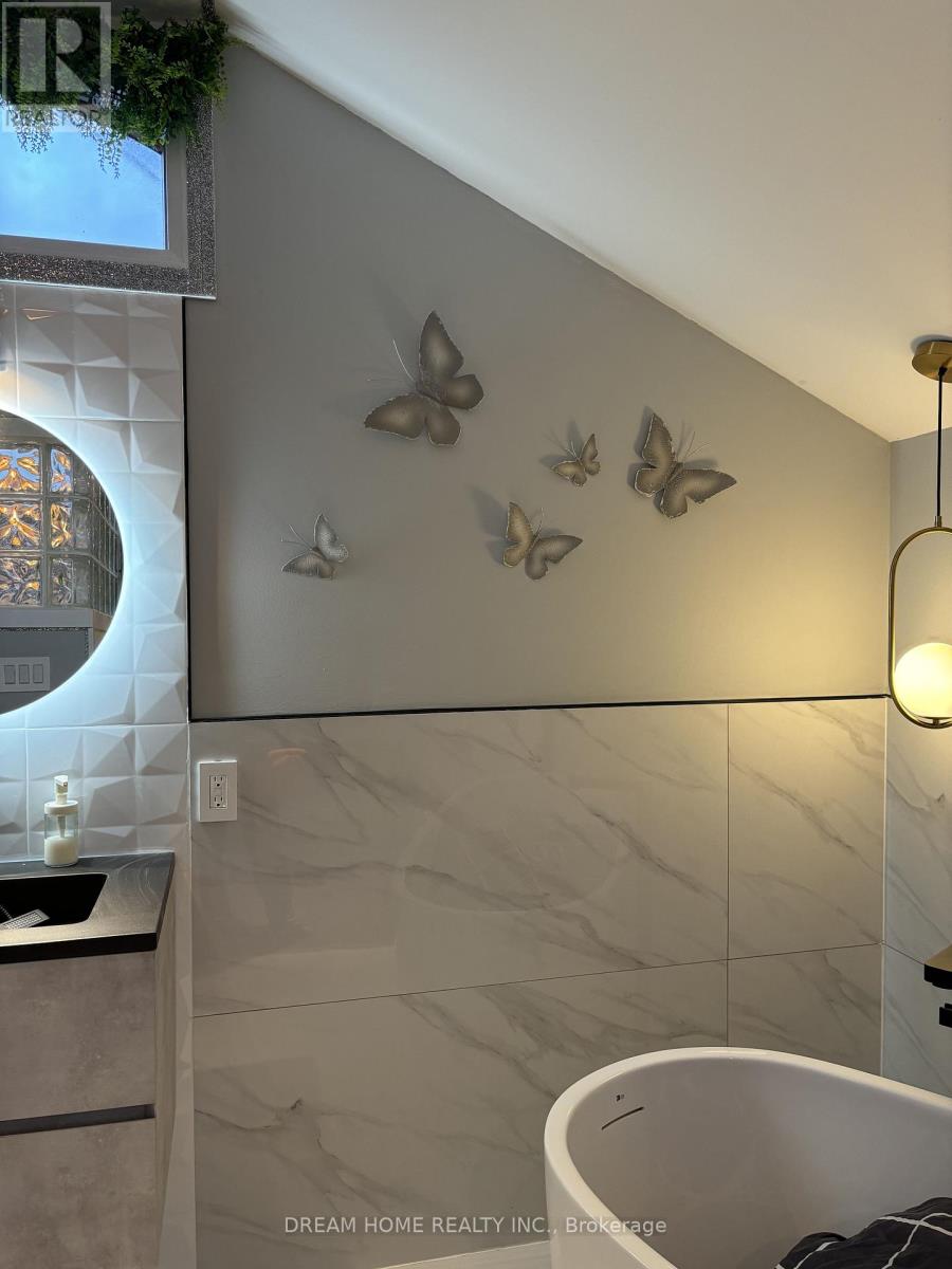 102 - 160 Olde Bayview Avenue, Richmond Hill, Ontario  L4E 3C6 - Photo 24 - N12820608