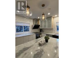 102 - 160 OLDE BAYVIEW AVENUE, Richmond Hill, Ontario