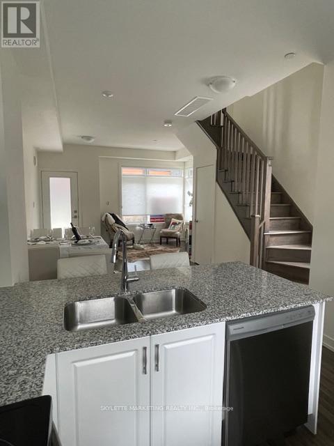 67 - 370b Red Maple Road, Richmond Hill, Ontario  L4C 6P5 - Photo 6 - N12820620