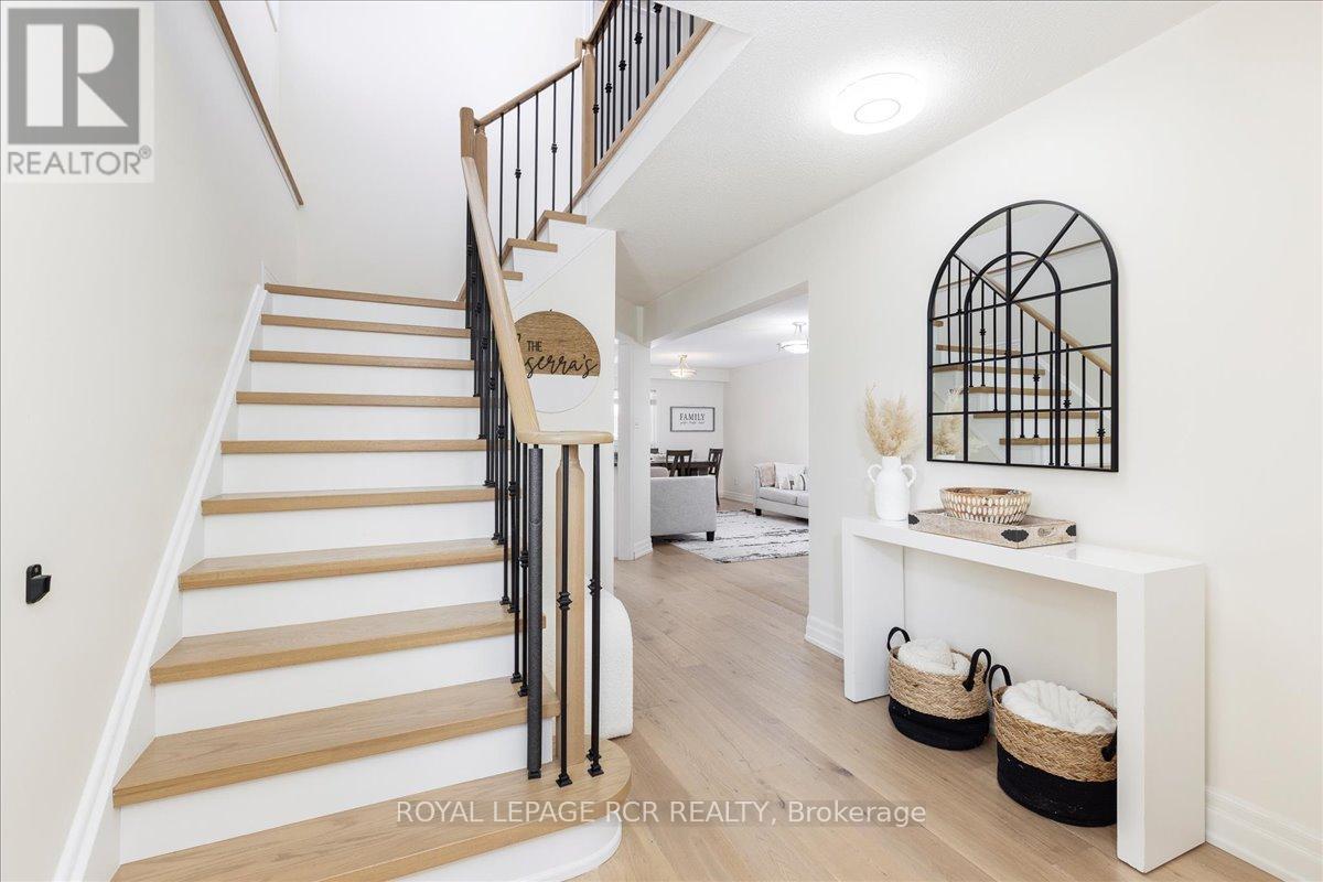 56 Noble Drive, Bradford West Gwillimbury, Ontario  L3Z 3A8 - Photo 5 - N12820706