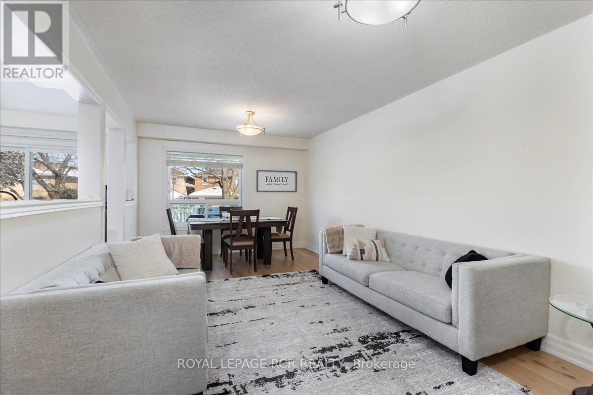 56 Noble Drive, Bradford West Gwillimbury, Ontario  L3Z 3A8 - Photo 8 - N12820706