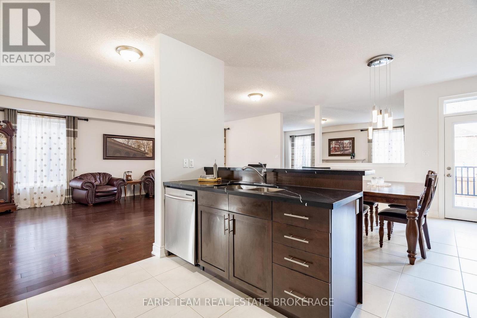 56 Jewel House Lane, Barrie, Ontario  L4M 0C4 - Photo 10 - S12820604