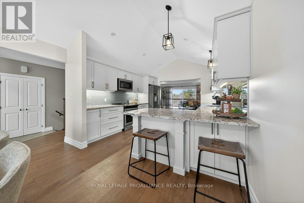 21 Brookfield Crescent, Quinte West, Ontario  K8V 0H9 - Photo 11 - X12815906