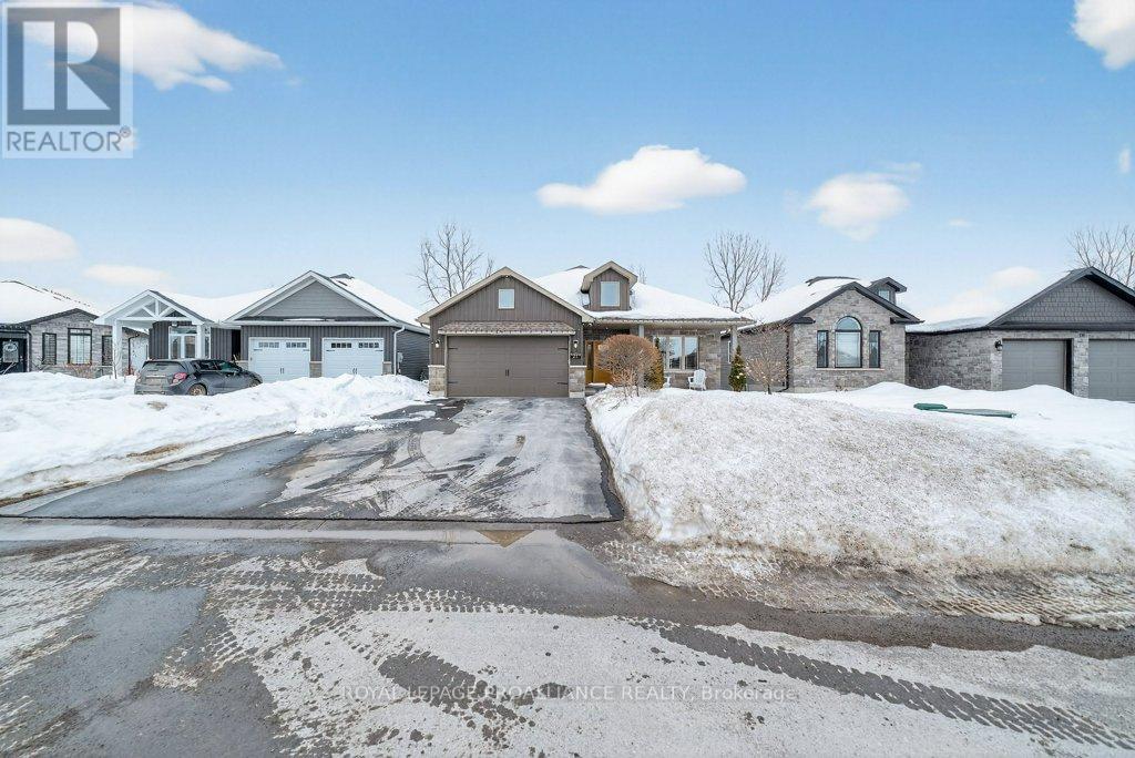 21 Brookfield Crescent, Quinte West, Ontario  K8V 0H9 - Photo 2 - X12815906