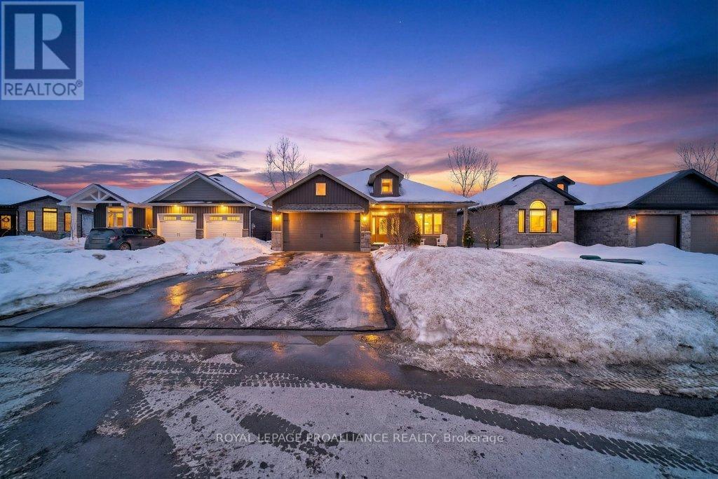 21 Brookfield Crescent, Quinte West, Ontario  K8V 0H9 - Photo 3 - X12815906