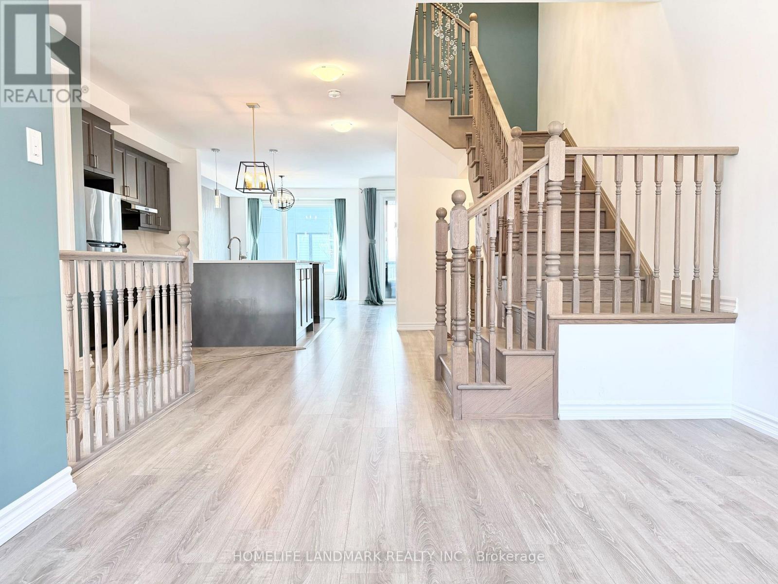 5 - 92 HUGUENOT ROAD, Oakville, Ontario