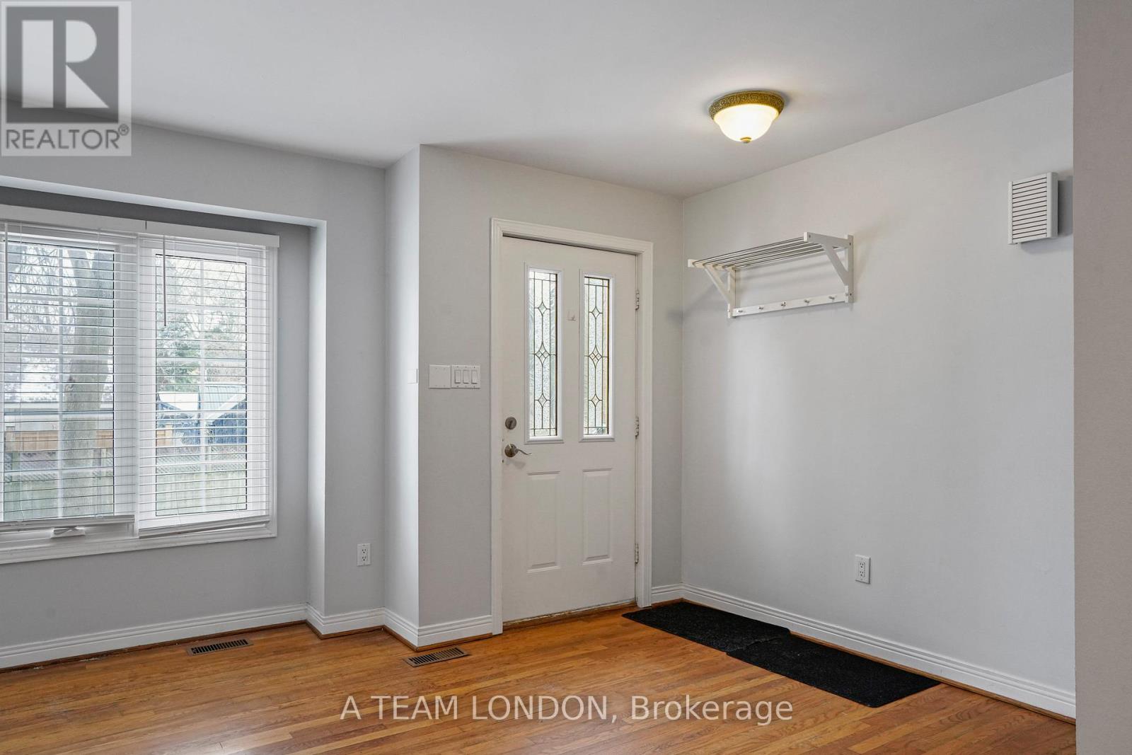 4 - 39 Regina Street, London East, Ontario  N5Y 3B6 - Photo 4 - X12702786