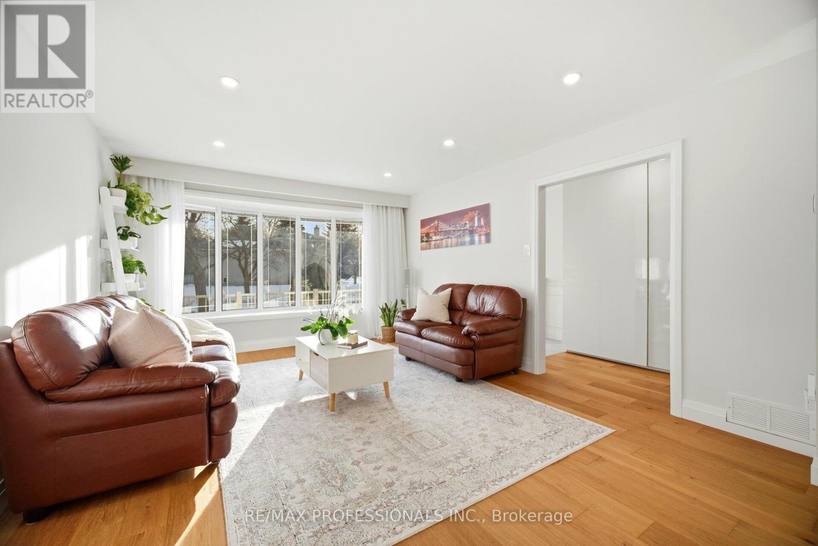 50 Trotters Lane, Brampton, Ontario  L6Y 1B6 - Photo 10 - W12820656