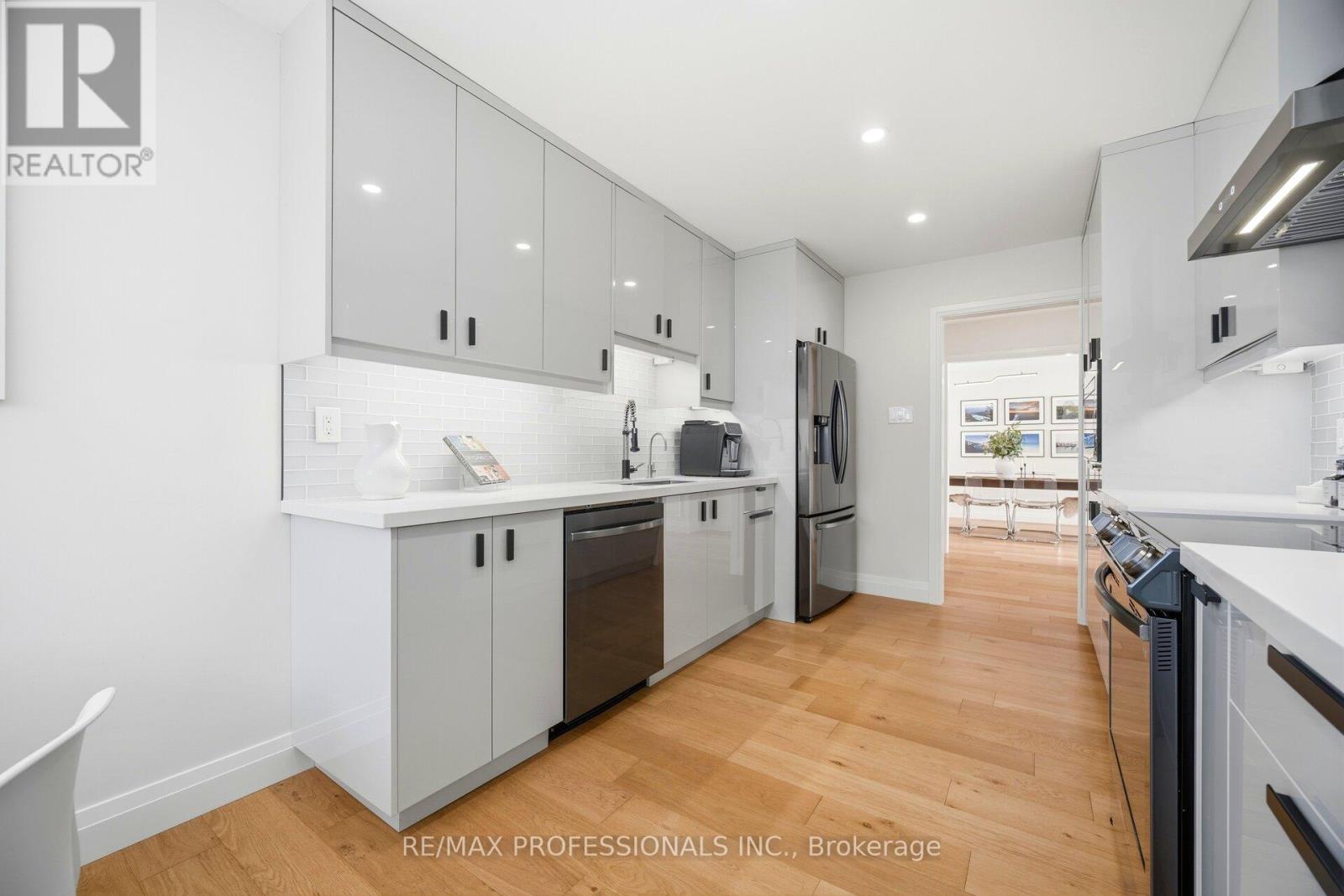 50 Trotters Lane, Brampton, Ontario  L6Y 1B6 - Photo 16 - W12820656