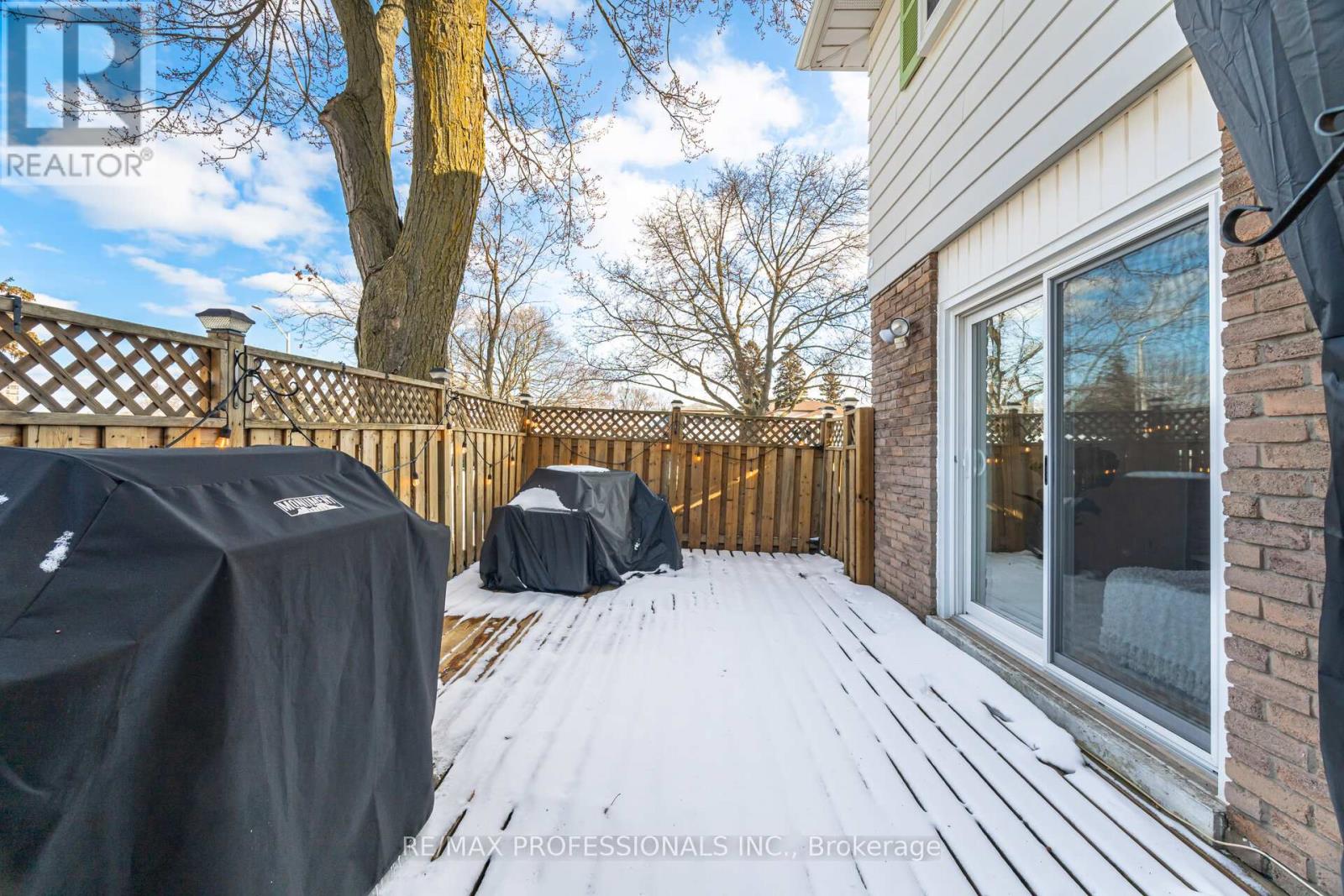 50 Trotters Lane, Brampton, Ontario  L6Y 1B6 - Photo 42 - W12820656