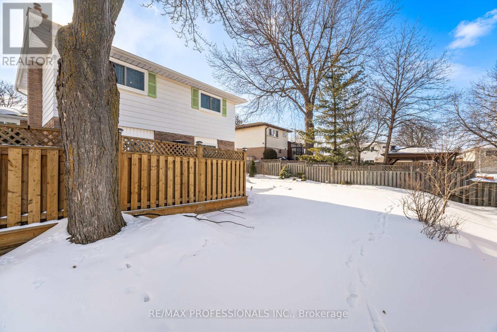 50 Trotters Lane, Brampton, Ontario  L6Y 1B6 - Photo 47 - W12820656