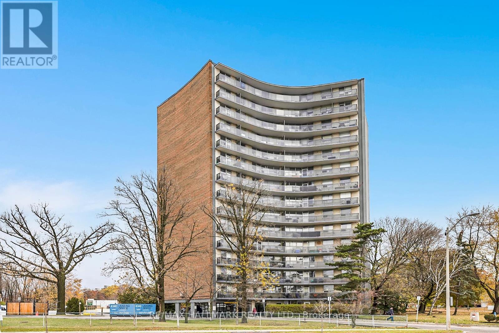 505 - 4340 Bloor Street W, Toronto (Markland Wood), Ontario  M9C 2A6 - Photo 2 - W12820682