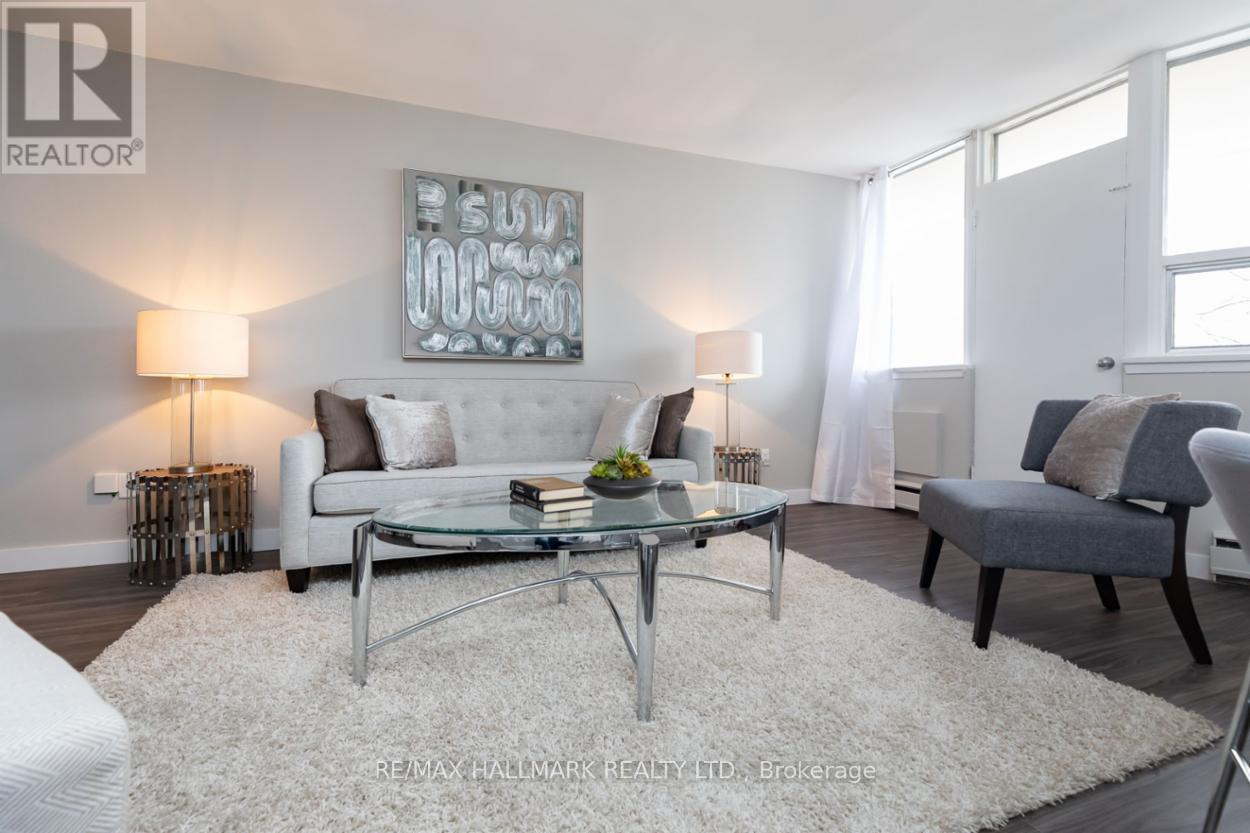 505 - 4340 Bloor Street W, Toronto (Markland Wood), Ontario  M9C 2A6 - Photo 4 - W12820682