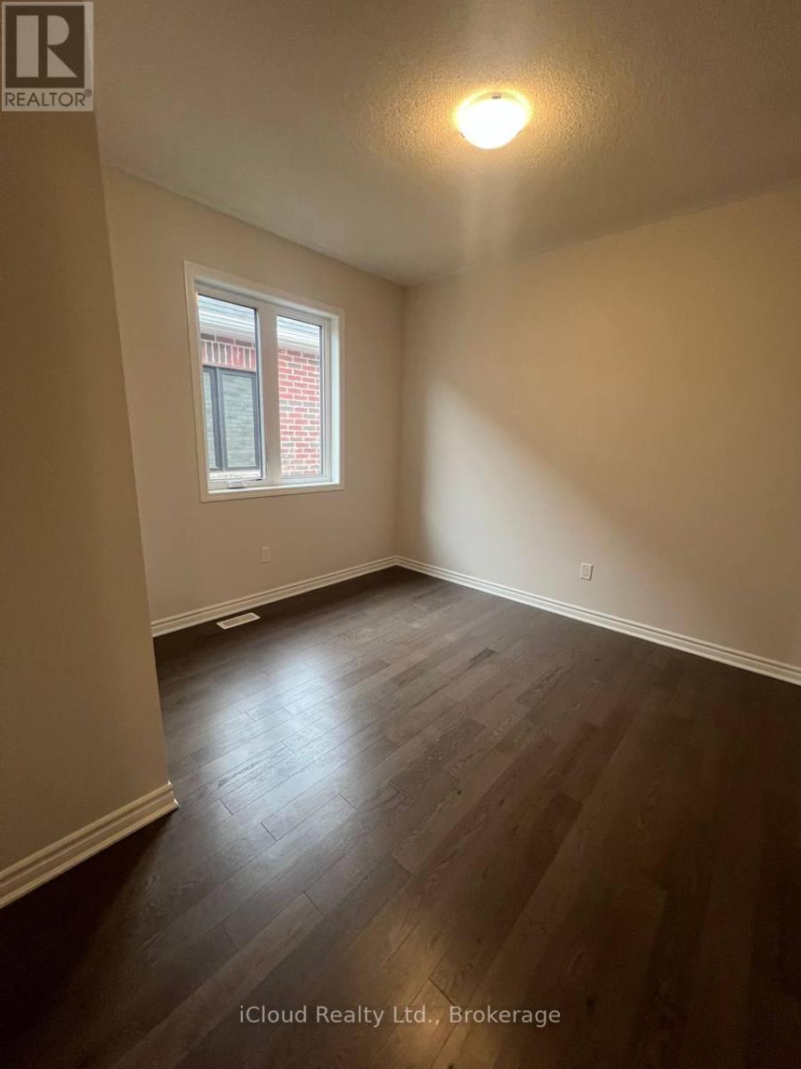 Upper - 1407 Hearns Place, Milton, Ontario  L9E 2J7 - Photo 10 - W12820714