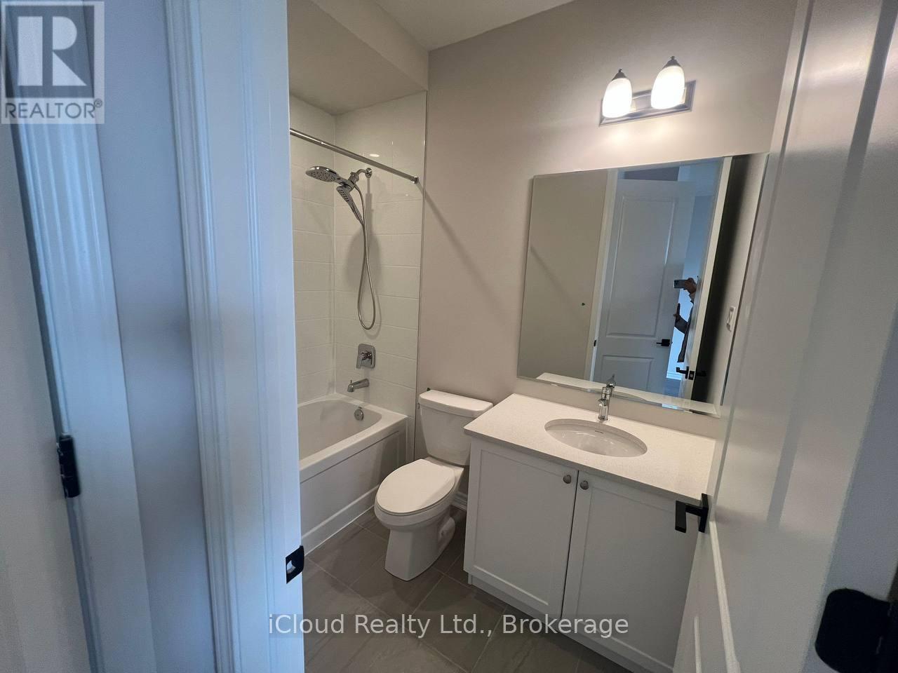 Upper - 1407 Hearns Place, Milton, Ontario  L9E 2J7 - Photo 17 - W12820714