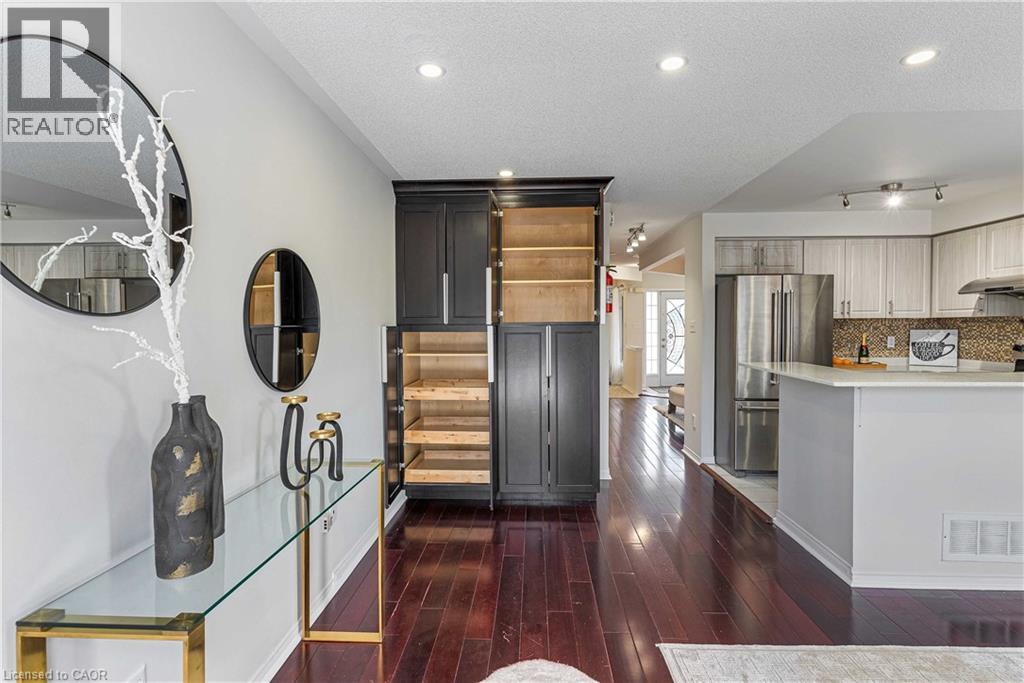 2831 Westbury Court, Mississauga, Ontario  L5M 6B4 - Photo 12 - 40806809