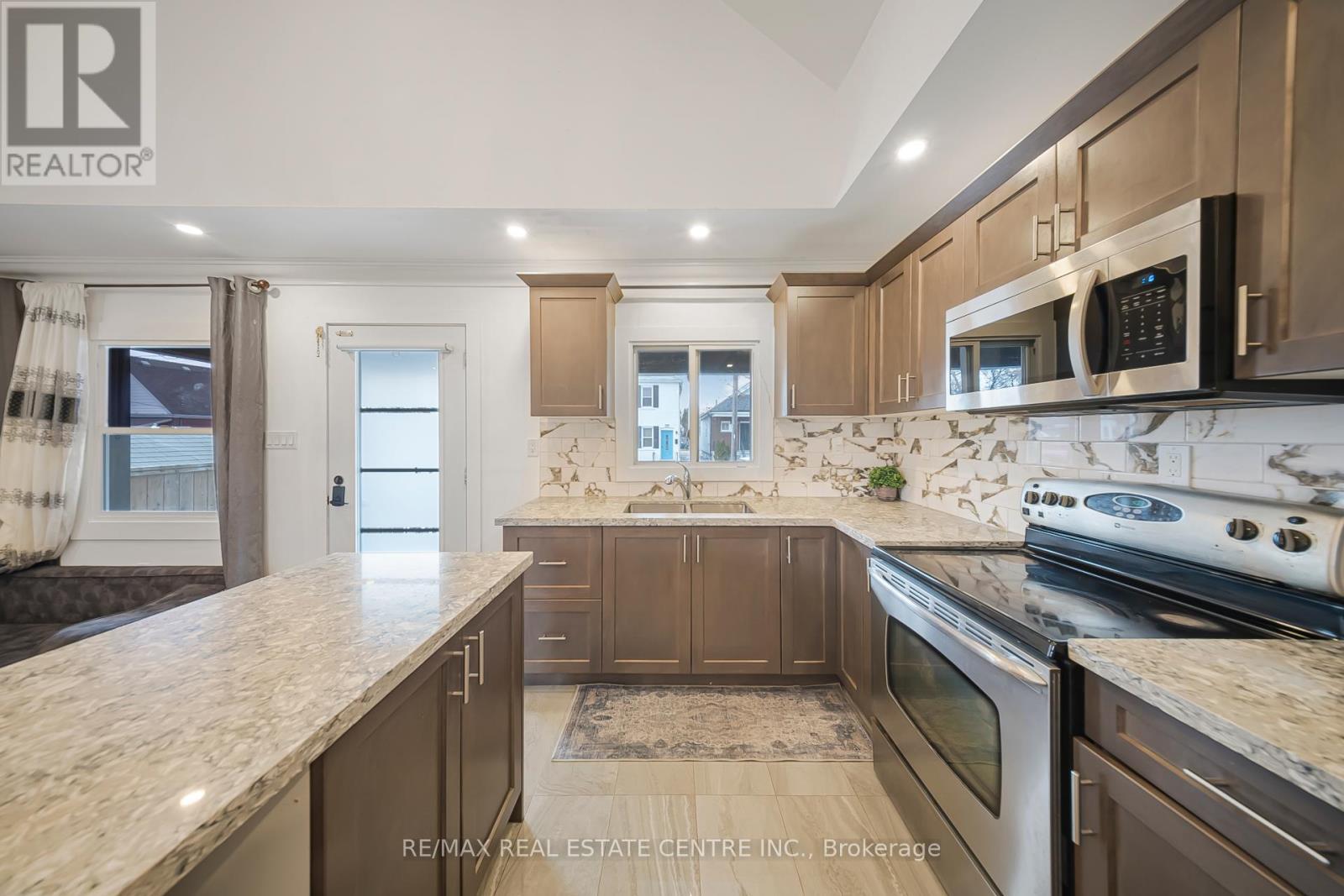 118 Cope Street, Hamilton, Ontario  L8H 5B4 - Photo 11 - X12820522