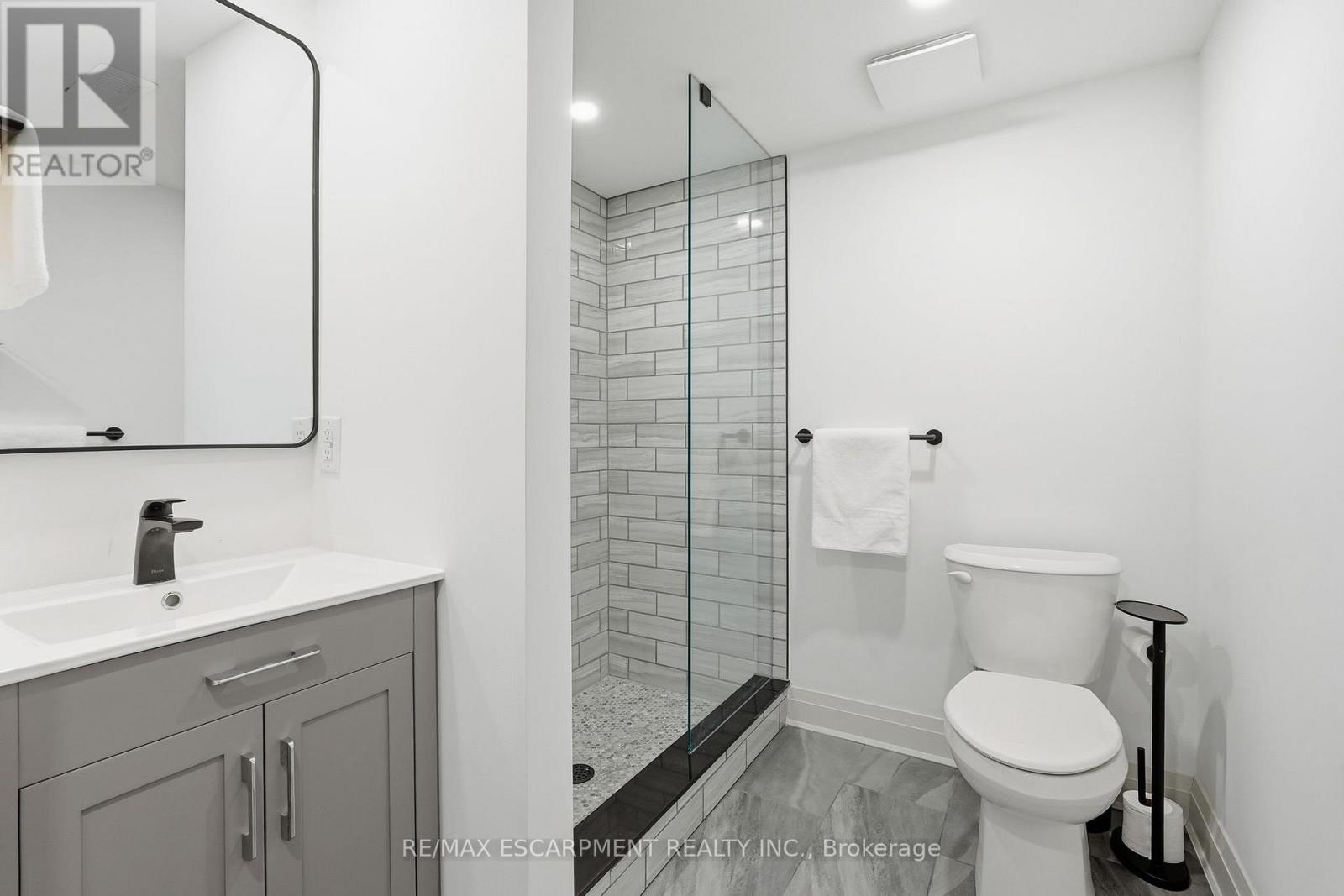 286 East 18th Street, Hamilton, Ontario  L9A 4P6 - Photo 41 - X12820590