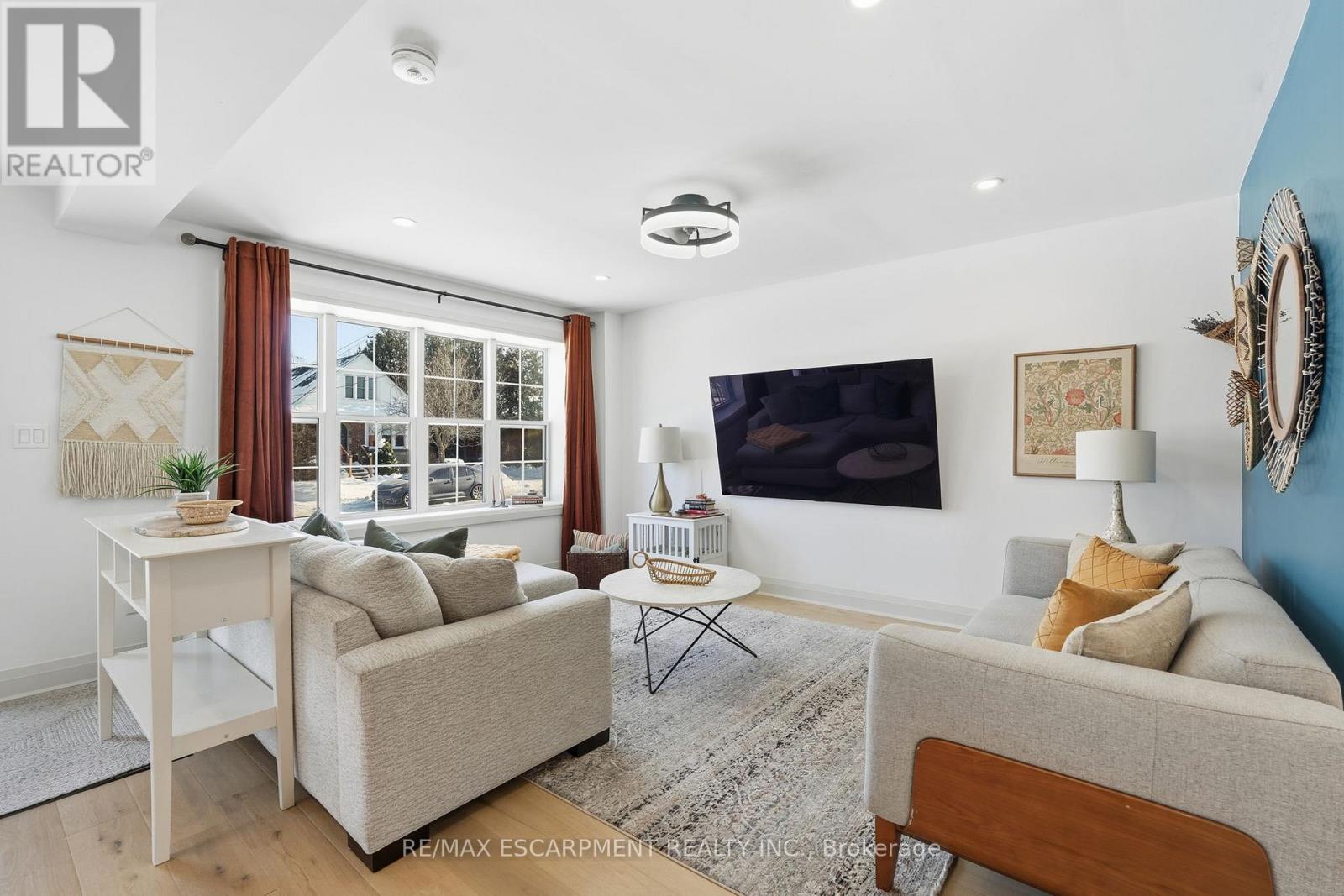 286 East 18th Street, Hamilton, Ontario  L9A 4P6 - Photo 8 - X12820590