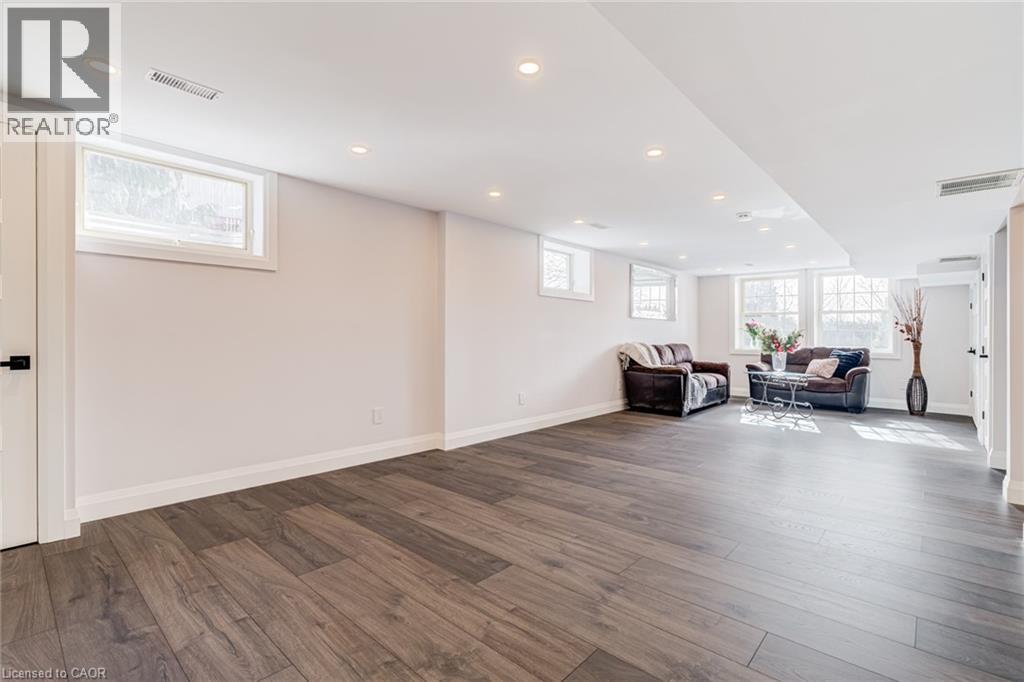 1320 Monmouth Drive, Burlington, Ontario  L7P 3J6 - Photo 38 - 40805468