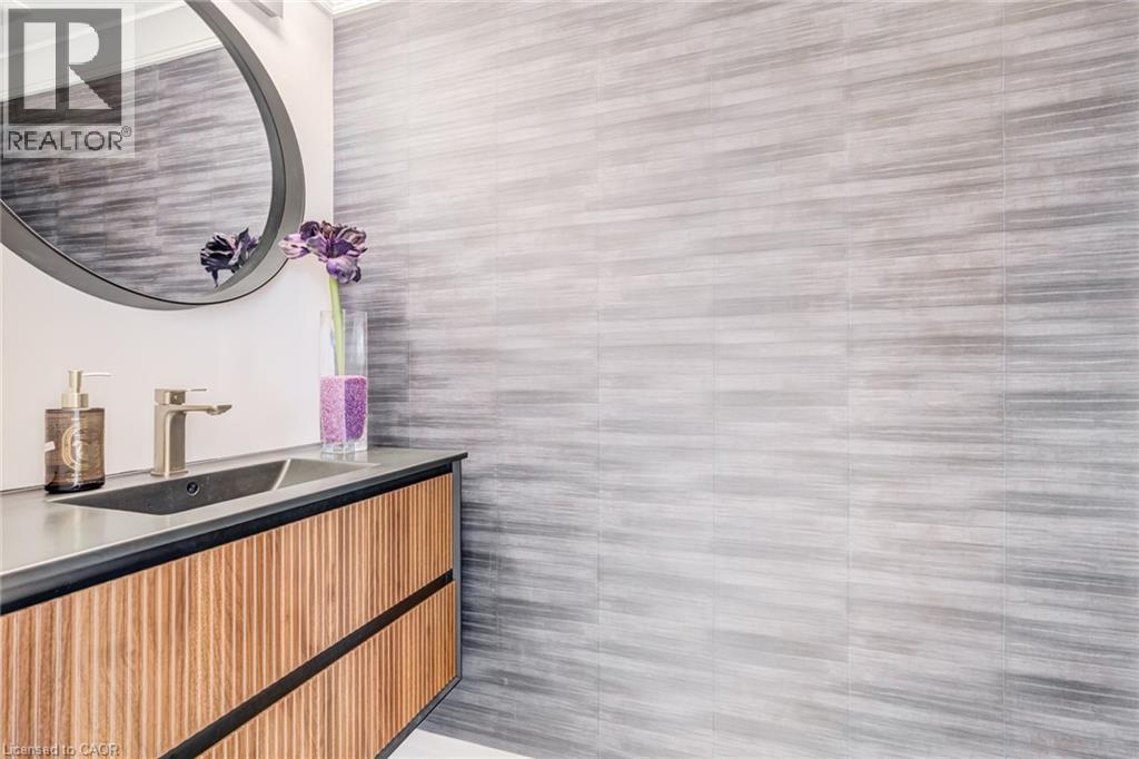 1320 Monmouth Drive, Burlington, Ontario  L7P 3J6 - Photo 19 - 40805468