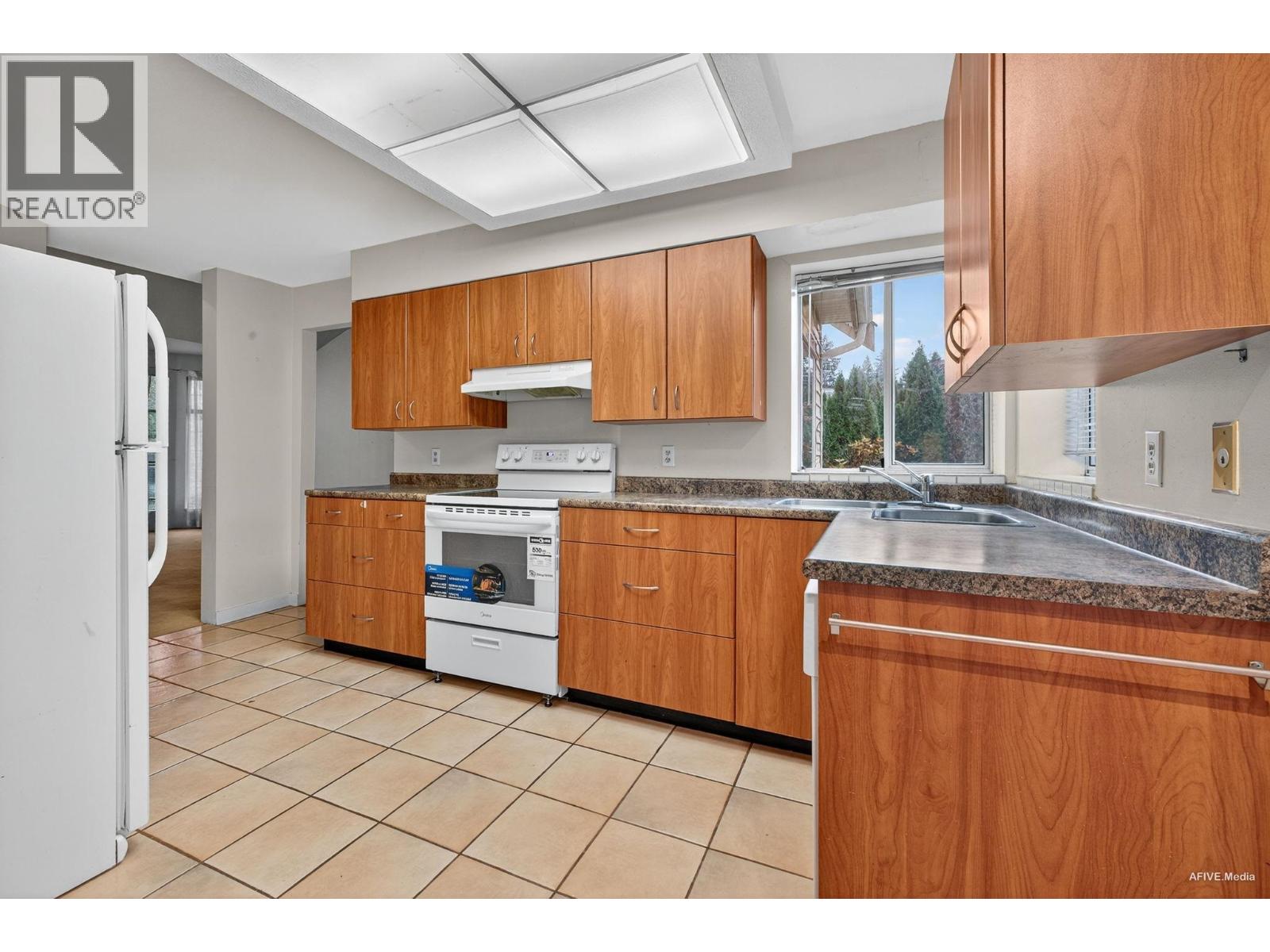 2713 Mara Drive, Coquitlam, British Columbia  V3C 5L6 - Photo 14 - R3043804