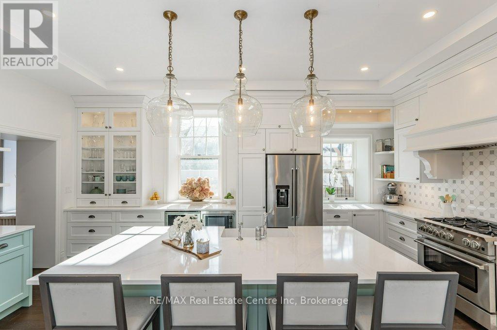 15 Liverpool Street, Guelph (Downtown), Ontario  N1H 2K8 - Photo 6 - X12820796