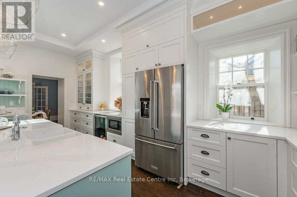 15 Liverpool Street, Guelph (Downtown), Ontario  N1H 2K8 - Photo 9 - X12820796