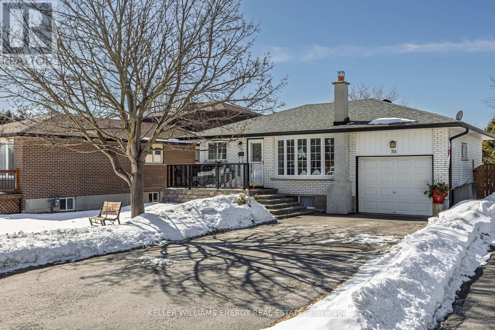 70 Oriole Court, Oshawa, Ontario  L1H 6Y5 - Photo 2 - E12820752