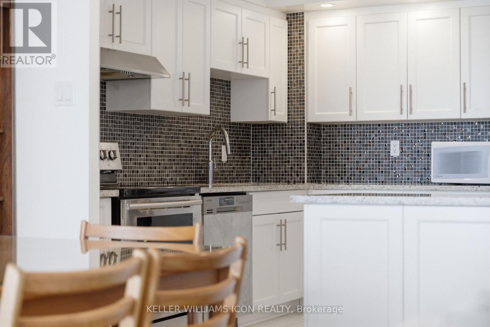 1011 - 2760 Carousel Crescent N, Ottawa, Ontario  K1T 2N4 - Photo 19 - X12820768