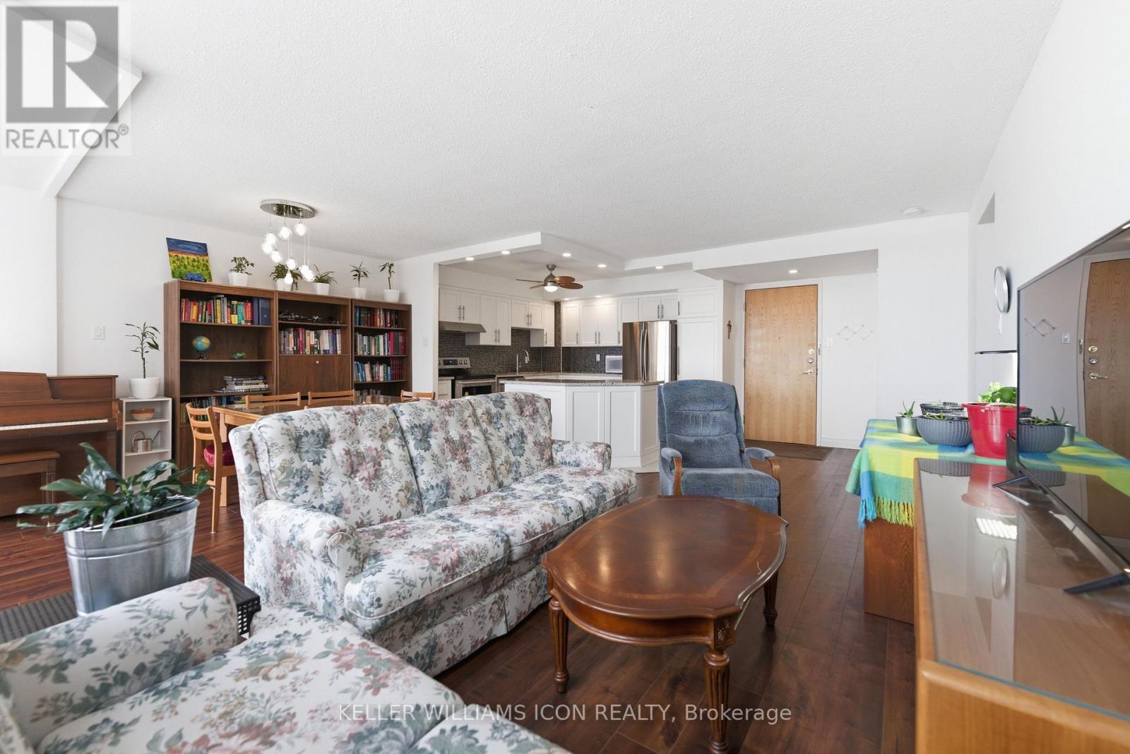 1011 - 2760 Carousel Crescent N, Ottawa, Ontario  K1T 2N4 - Photo 35 - X12820768