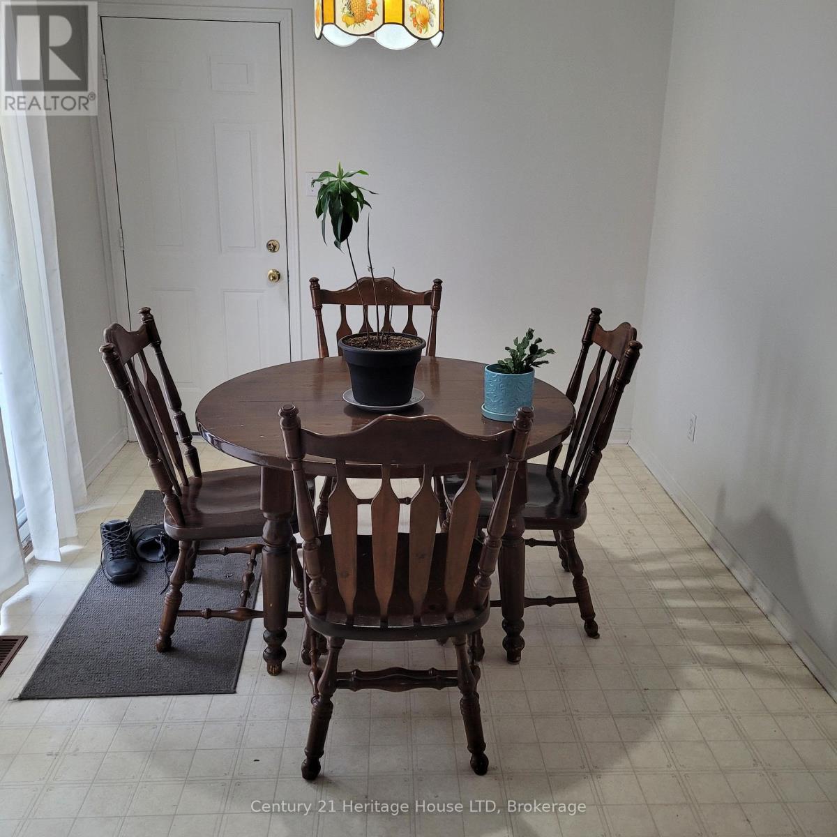 17 Meadowbrook Lane, Pelham, Ontario  L0S 1E4 - Photo 10 - X12820786