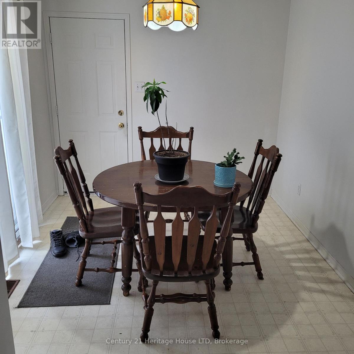 17 Meadowbrook Lane, Pelham, Ontario  L0S 1E4 - Photo 9 - X12820786