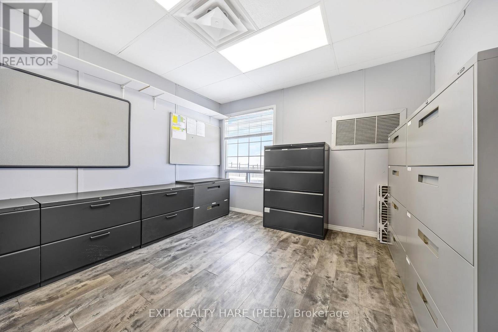 20383 Hurontario Street, Caledon, Ontario  L7K 1W8 - Photo 12 - W12761788