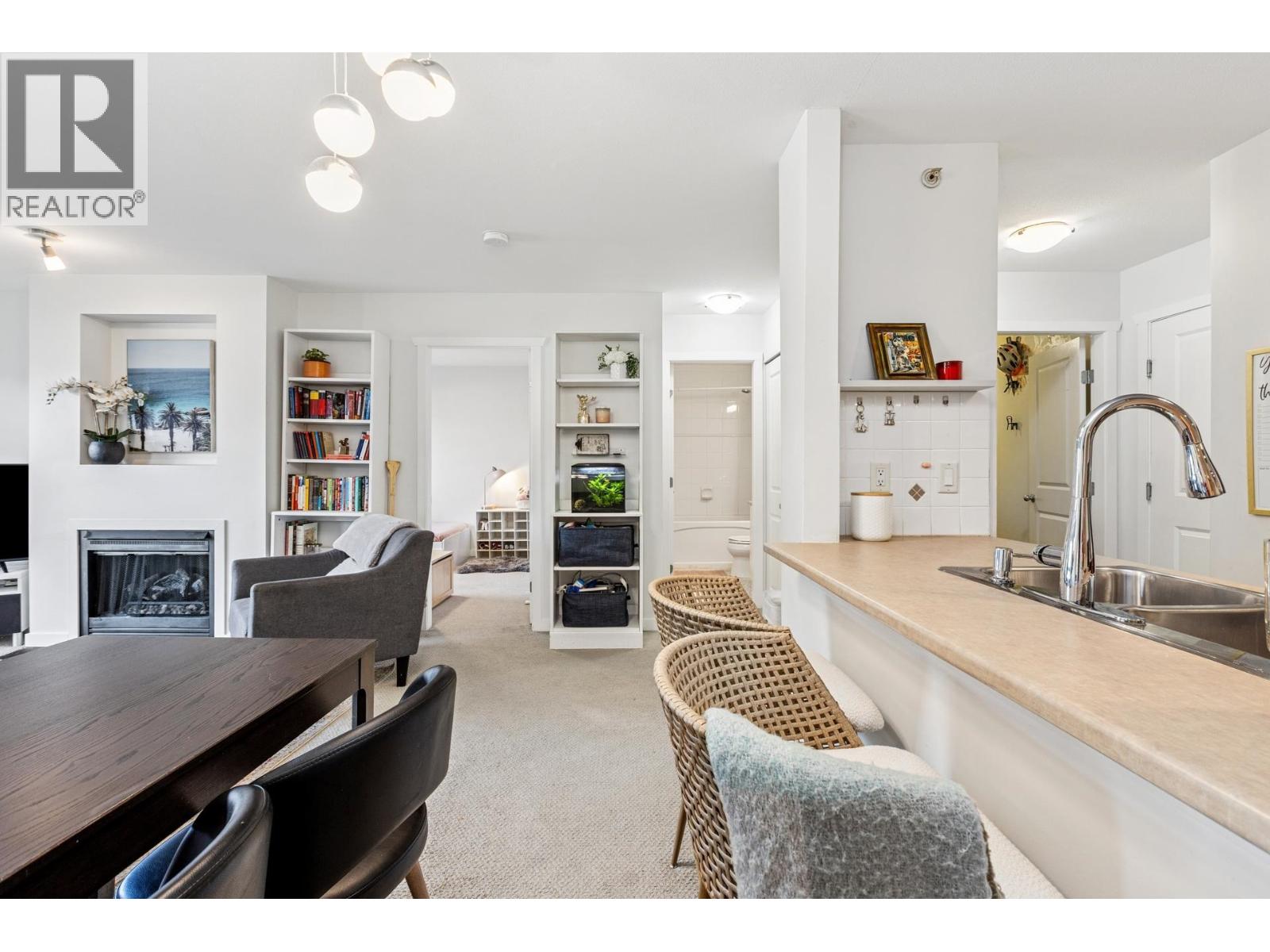 404 183 W 23rd Street, North Vancouver, British Columbia  V7M 2B1 - Photo 7 - R3093598