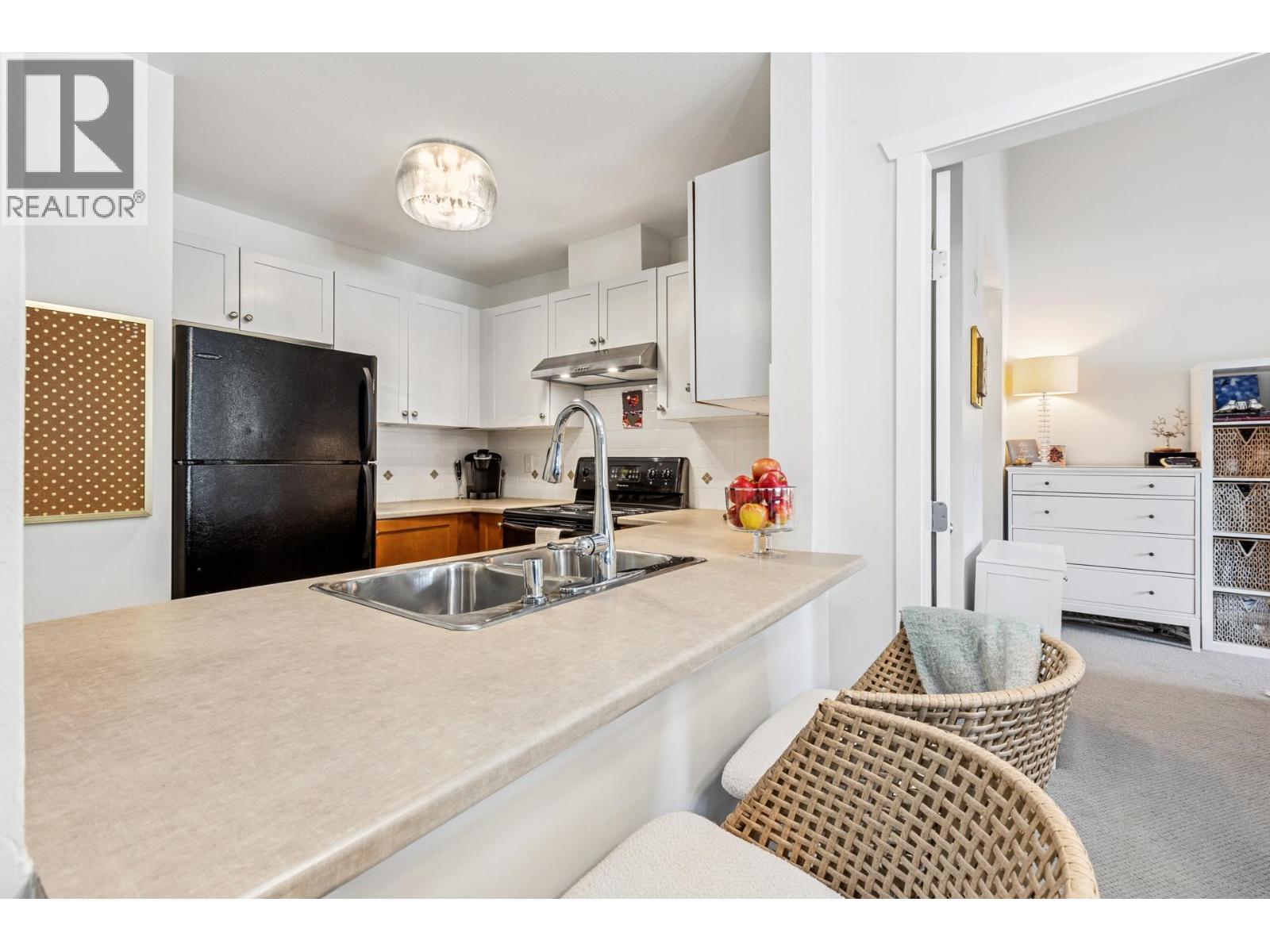 404 183 W 23rd Street, North Vancouver, British Columbia  V7M 2B1 - Photo 9 - R3093598