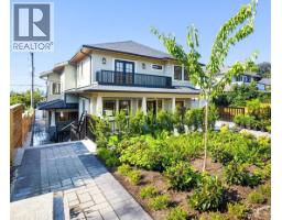 261 W 6TH STREET, North Vancouver, British Columbia