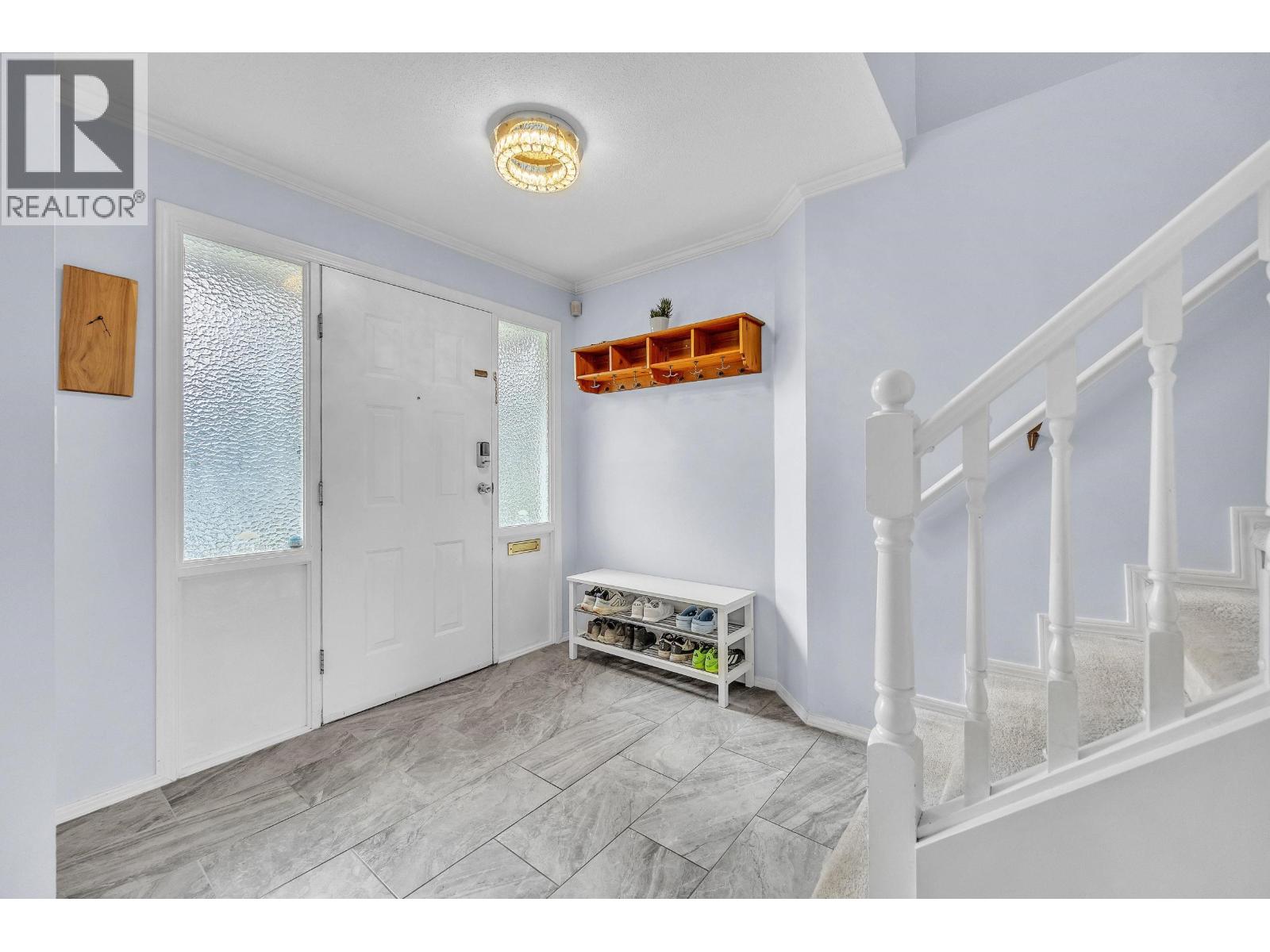 3539 Napier Street, Vancouver, British Columbia  V5K 2X8 - Photo 2 - R3093634