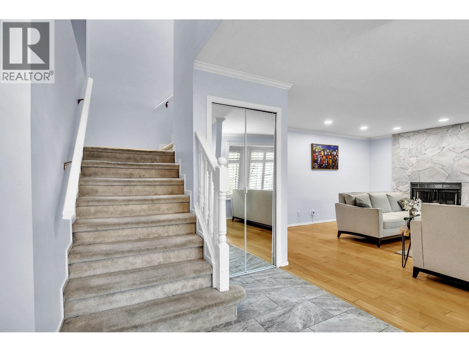 3539 Napier Street, Vancouver, British Columbia  V5K 2X8 - Photo 3 - R3093634