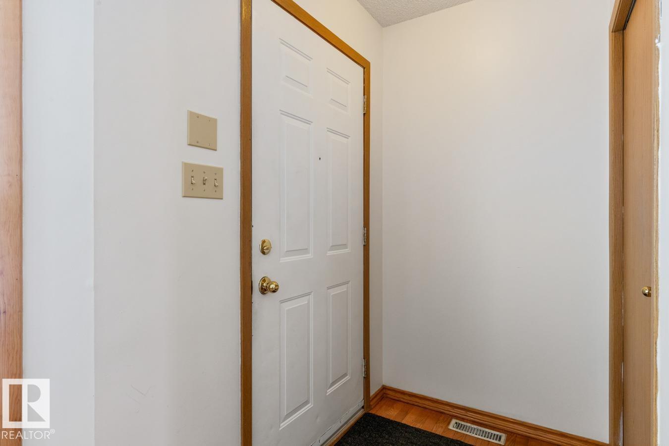 14727 35 St Nw, Edmonton, Alberta  T5Y 2H8 - Photo 5 - E4474833