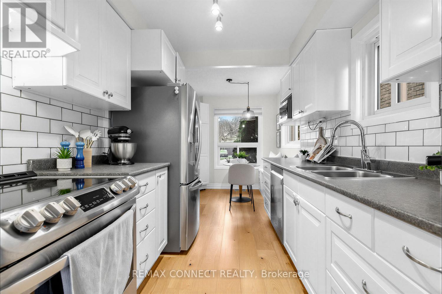 123 Chatfield Drive, Ajax, Ontario L1T 2J2 - Photo 7 - E12820782