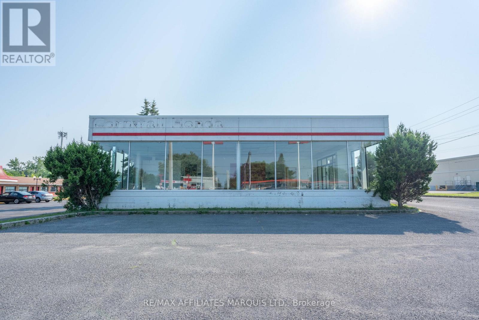 1200 Brookdale Avenue N, Cornwall, Ontario  K6J 4P4 - Photo 1 - X12820730