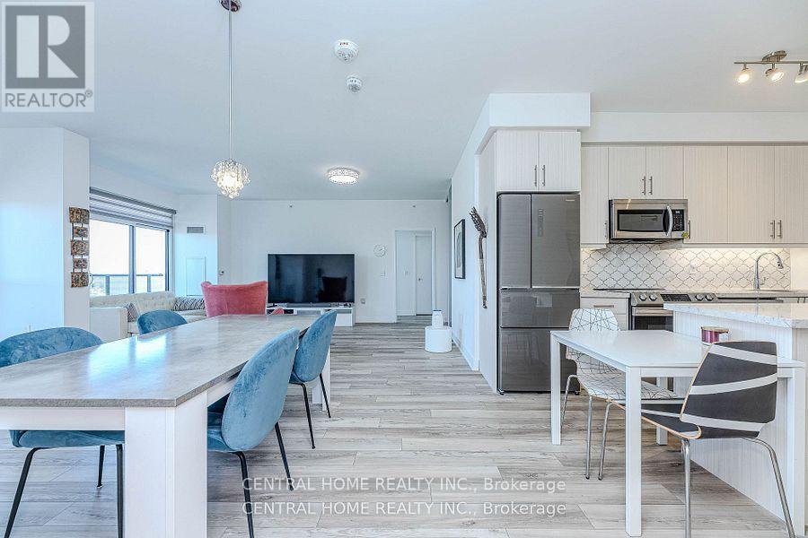 1405 - 75 Oneida Crescent, Richmond Hill, Ontario  L4B 0H3 - Photo 17 - N12820770