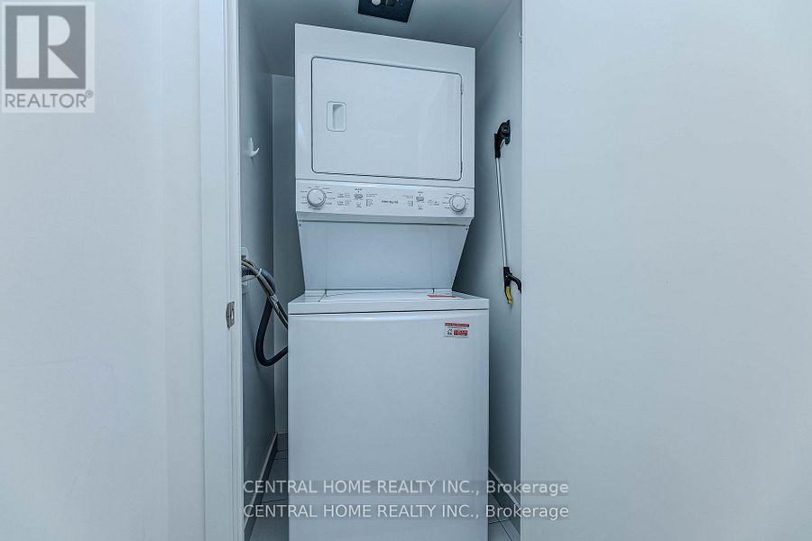 1405 - 75 Oneida Crescent, Richmond Hill, Ontario  L4B 0H3 - Photo 30 - N12820770