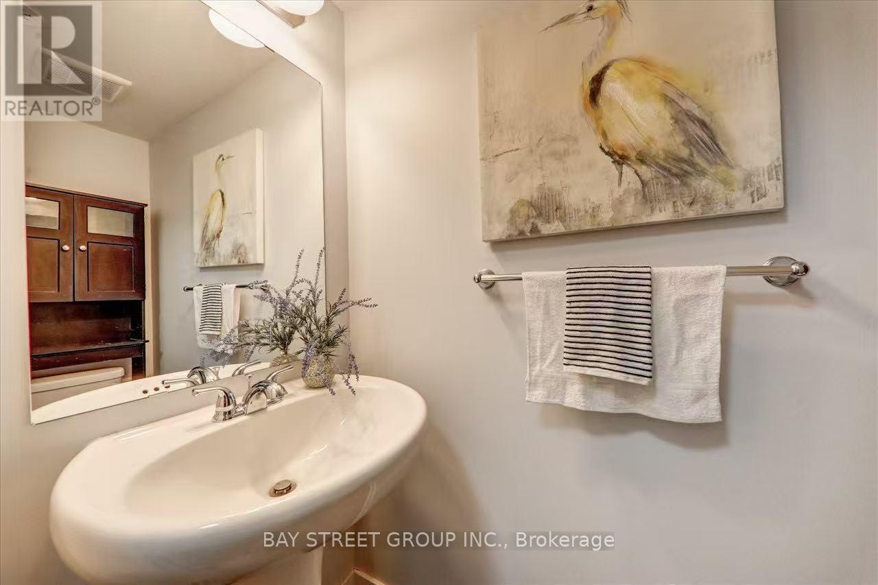 311 - 20 Dunsheath Way, Markham, Ontario  L6B 1N3 - Photo 11 - N12820772