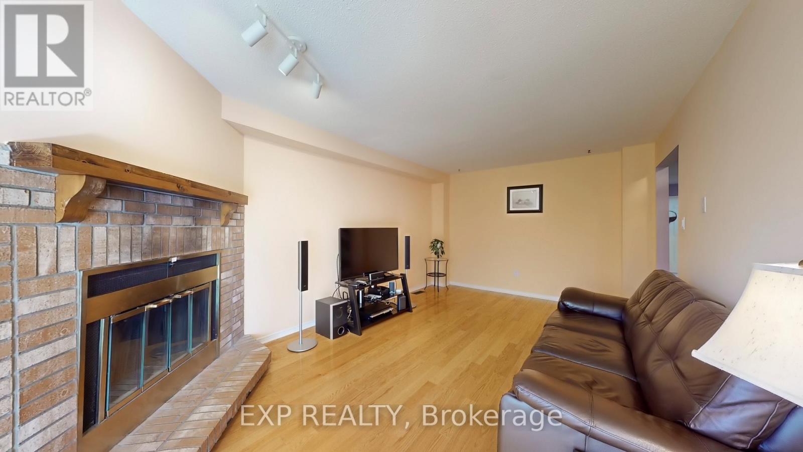 94 Coledale Road, Markham, Ontario  L3R 7V9 - Photo 10 - N12820774